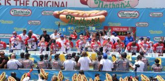 Cum sa castigi un concurs de mancat hot dog