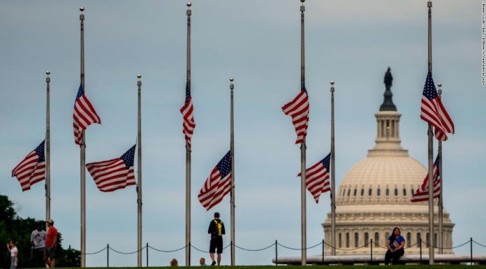 Ce avertismente de calatorie le ofera alte natiuni cetatenilor lor despre violenta SUA?