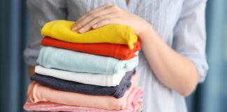Cum sa evitati decolorarea hainelor colorate?