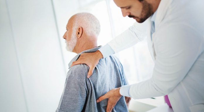 Hernia de disc: ce este, simptome si tratament cu si fara interventie chirurgicala