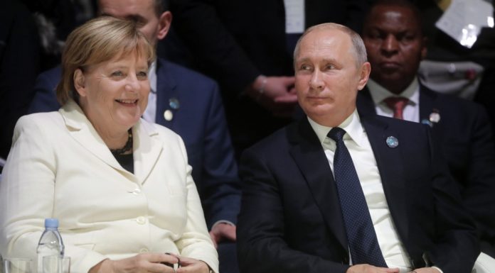 Angela Merkel spune ca si-a pierdut influenta asupra lui Putin