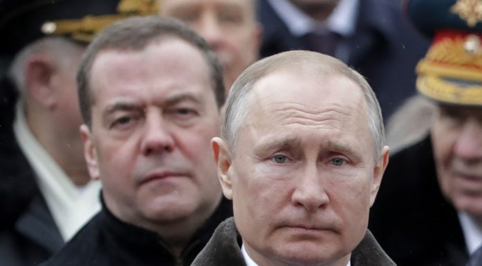 „Rusia castiga pierzand”, spune un istoric despre strangerea de fonduri pentru apararea ucraineana cu drone