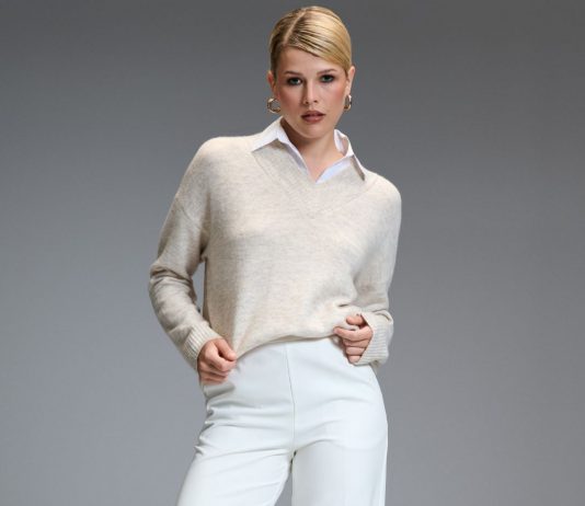 Cum să porți un pulover de damă cu pantaloni eleganți – exemple de stil